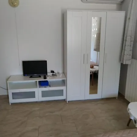 Anita Studio 3 Apartment Mali Losinj Exterior photo